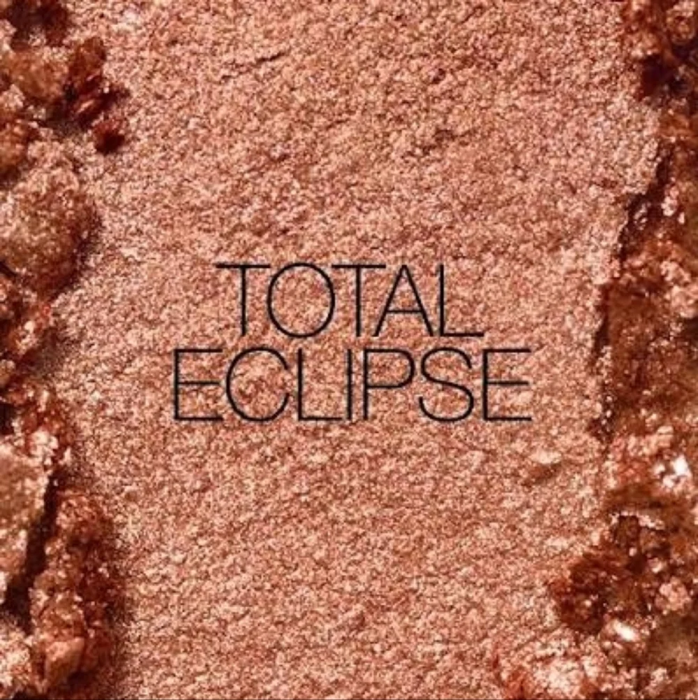 NARS Total Eclipse Light Perfecting Luminizing Powder Highlighter Copper Bronze